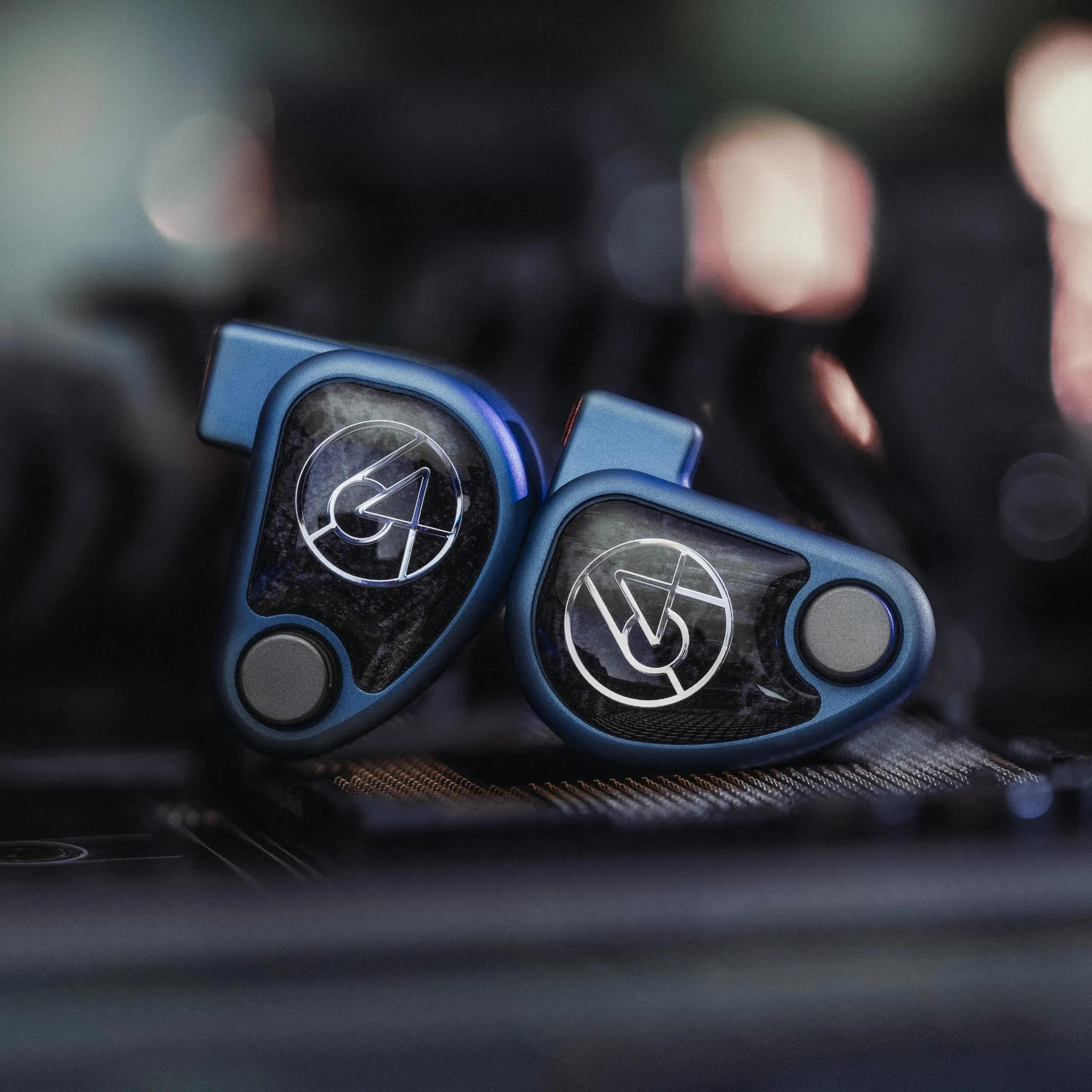 64 Audio U4s | Hybrid Dynamic   BA Universal IEMs