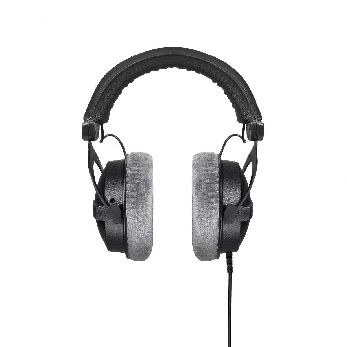 Beyerdynamic DT 770 Pro 250 ohm Professional Studio Headphones with 6Ave Headphone Cleaning Kit and Extended Warranty Bundle