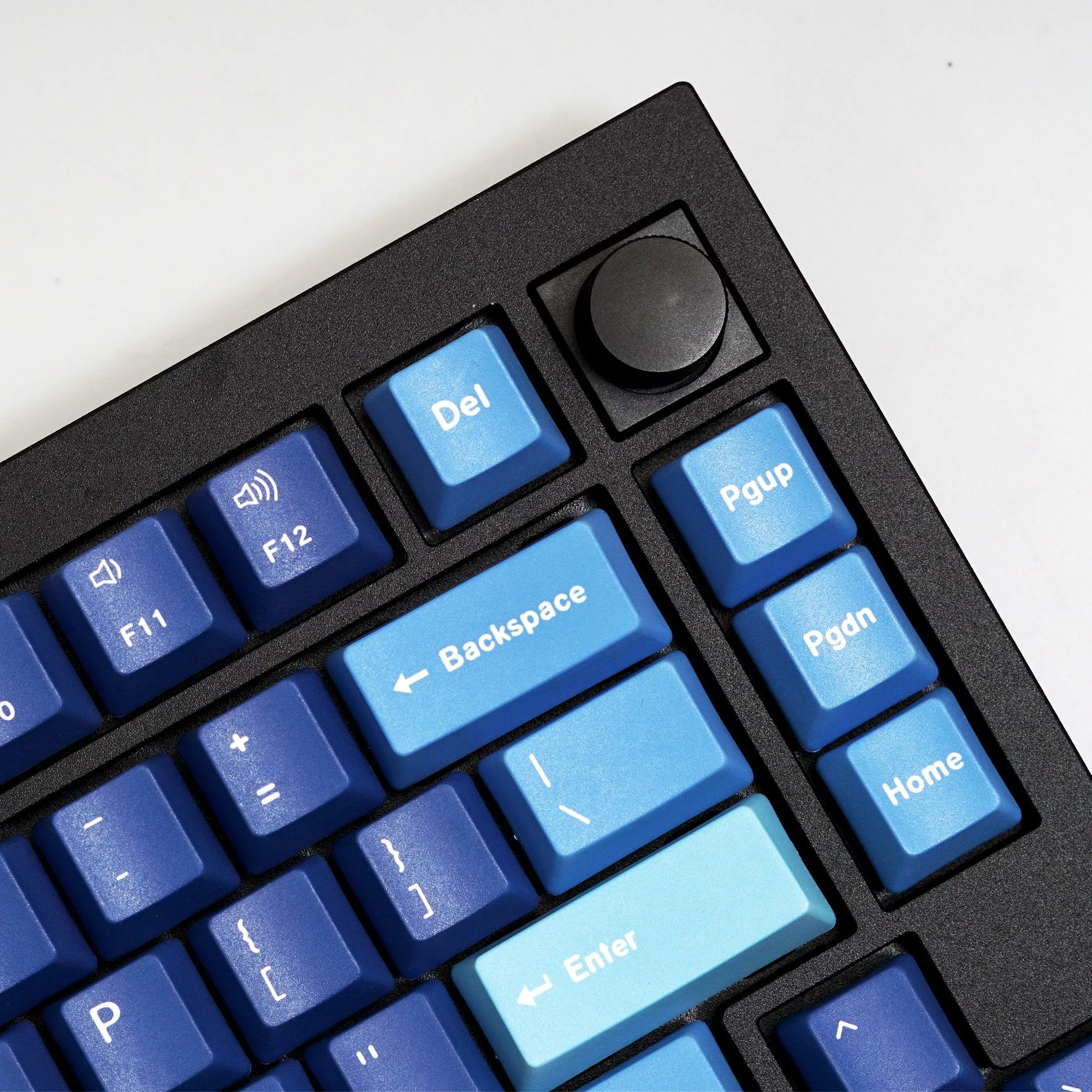 Custom Q1 QMK Mechanical Keyboard (Q1 Carbon Black w/ Knob)(Ocean Keycap)