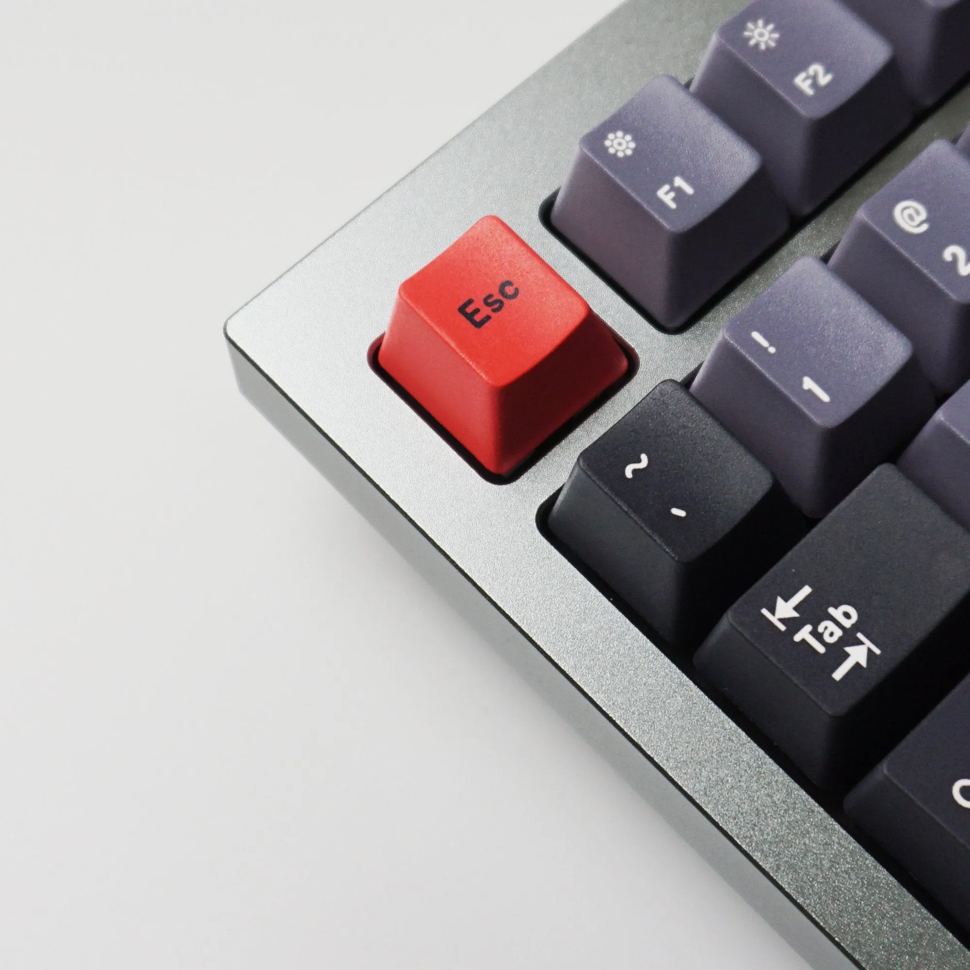 Custom Q1 QMK Mechanical Keyboard (Space Grey)(Dolch Red Keycap)